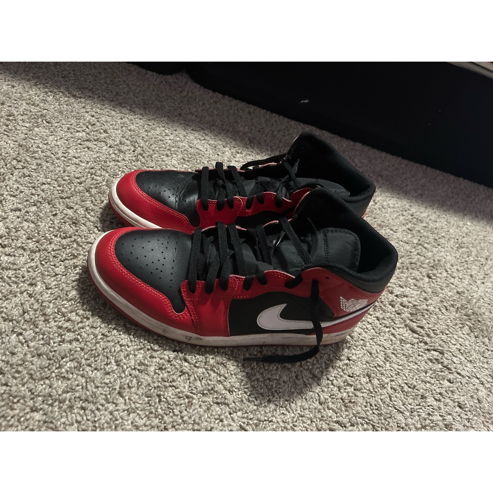 Bred Mid Jordans